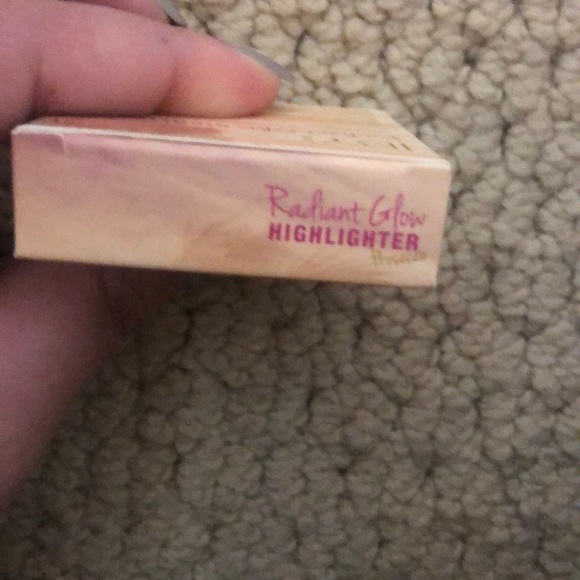 Highlighter 🎀 - Picture 2 of 3